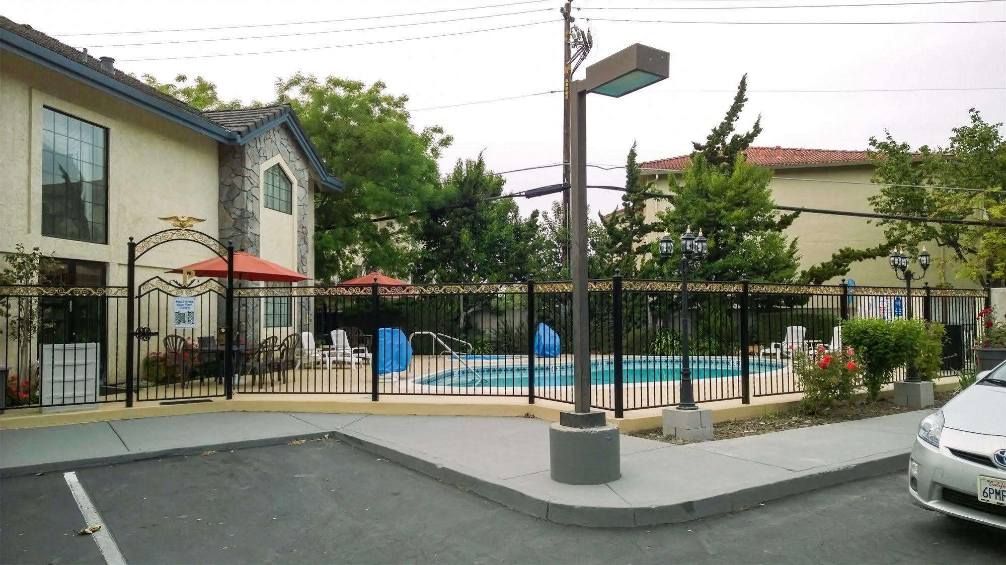 Clarion Inn Silicon Valley San José Exterior foto